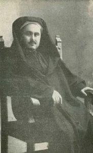 محمد-بن-عبدالكريم-الخطابي-يجلس-فوق-الكرسي-182x300 محمد بن عبدالكريم الخطابي