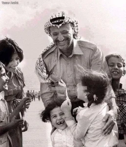 ياسر-عرفات-مع-اطفال-القدس-الشريف-258x300 ياسر عرفات